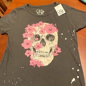 Cha Sor Skull Shirt. Size M